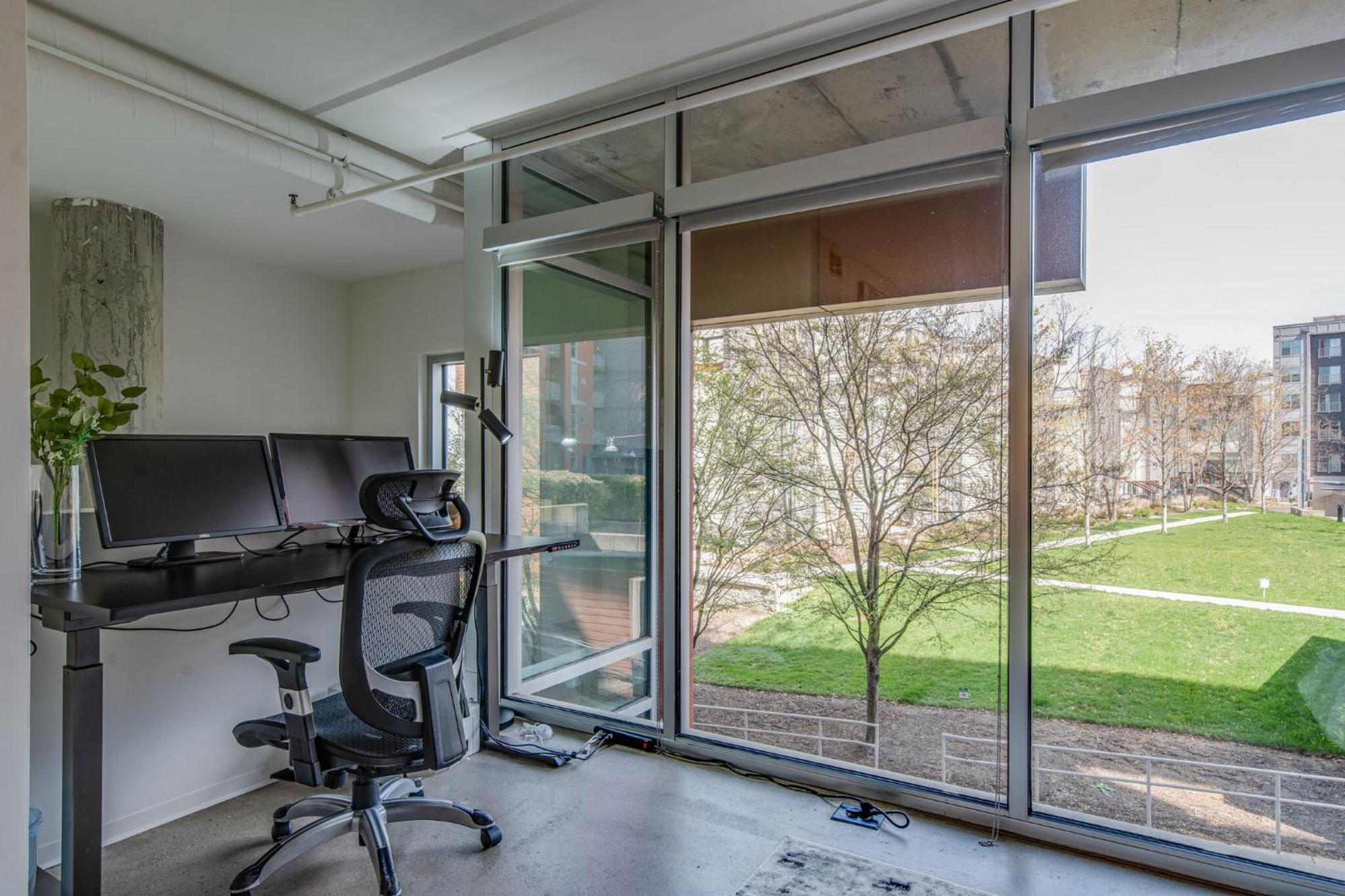 Luxe + Modern Johnny Cash Inspired Executive Condo Nashville Exterior photo